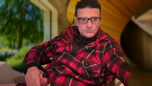 Snapshot of Amsterdaman chatting on 01/08/26, 01:02 Amsterdaman online show from 01/08/26, 01:02