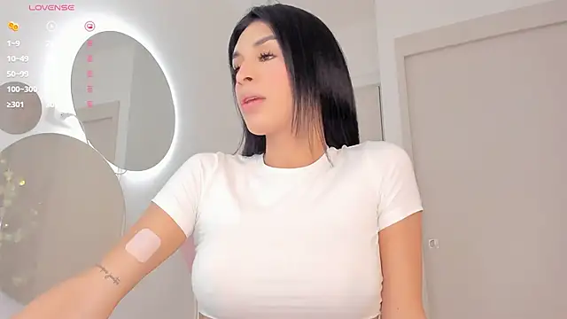 mia yourmommy online show from 02/27/25, 11:04