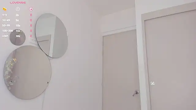 Snapshot of mia_yourmommy chatting on 03/02/25, 09:54 mia yourmommy online show from 03/02/25, 09:54