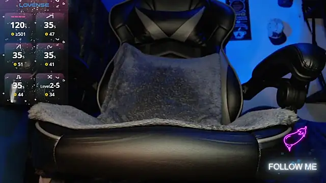 Snapshot of Tom_kio chatting on 03/20/26, 11:20 Tom kio online show from 03/20/26, 11:20