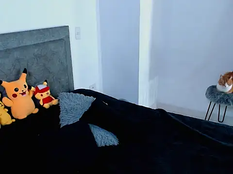 Snapshot of diana__34 chatting on 03/31/26, 12:23 diana 34 online show from 03/31/26, 12:23