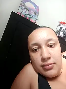 Snapshot of Miss-boobs chatting on 12/19/24, 07:51 Miss-boobs online show from 12/19/24, 07:51