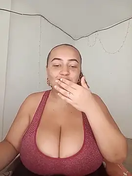 Snapshot of Miss-boobs chatting on 12/29/24, 05:54 Miss-boobs online show from 12/29/24, 05:54