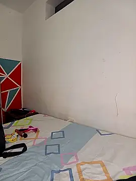 Snapshot of Miss-boobs chatting on 09/27/25, 07:08 Miss-boobs online show from 09/27/25, 07:08