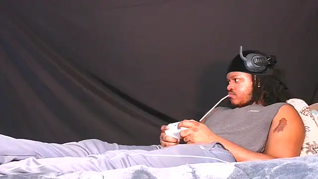 Snapshot of Carolinayoungin chatting on 04/12/26, 05:18 Carolinayoungin online show from 04/12/26, 05:18