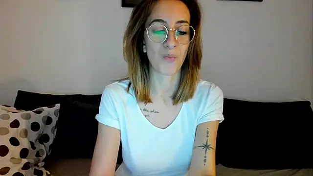 DesireMore90 online show from 12/17/24, 01:38