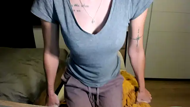 DesireMore90 online show from 12/27/24, 07:57