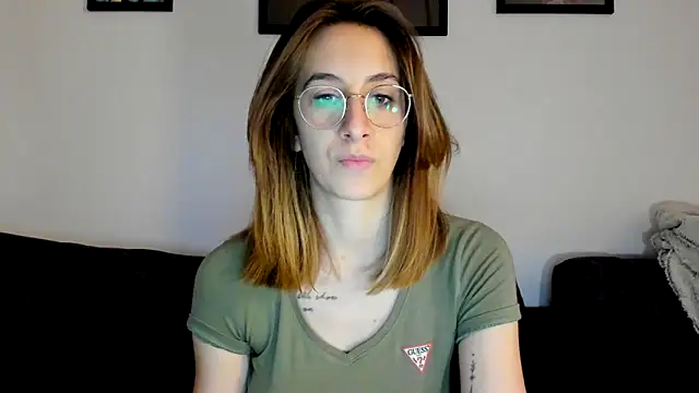 DesireMore90 online show from 02/13/25, 08:24