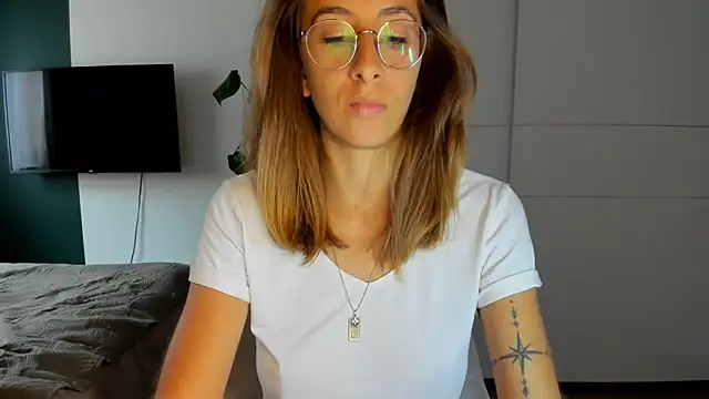 DesireMore90 online show from 09/16/25, 01:23