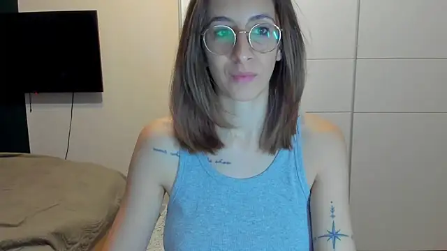 Snapshot of DesireMore90 chatting on 03/07/26, 08:17 DesireMore90 online show from 03/07/26, 08:17