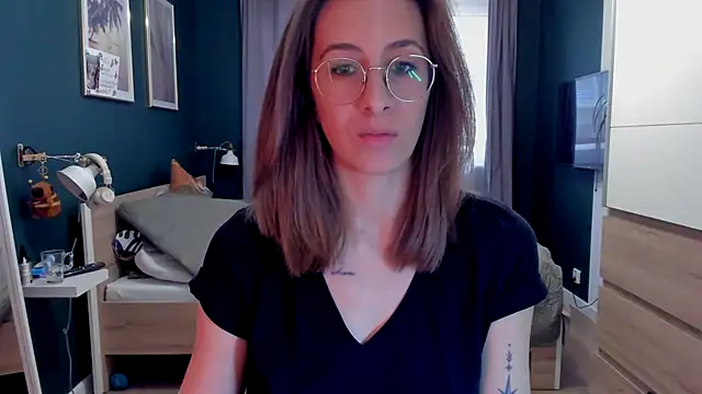 Snapshot of DesireMore90 chatting on 04/12/26, 03:17 DesireMore90 online show from 04/12/26, 03:17