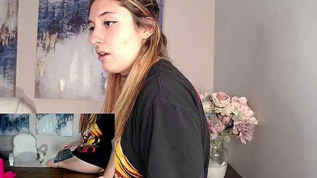 chubby vanniie  online show from 02/05/25, 08:04