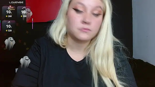 Snapshot of miley_jensen chatting on 10/30/25, 10:10 miley jensen online show from 10/30/25, 10:10