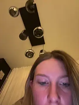 VeraSerephina online show from 12/16/25, 09:42