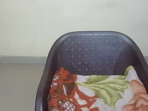 Snapshot of Lusty_Wife1 chatting on 12/05/24, 10:44 Lusty Wife1 online show from 12/05/24, 10:44