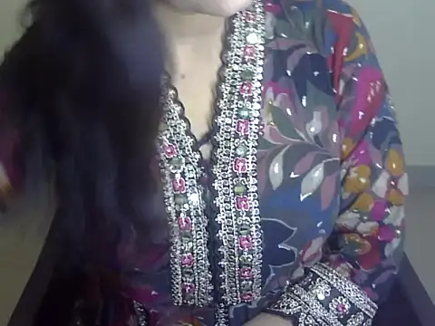 Snapshot of Lusty_Wife1 chatting on 12/11/24, 06:20 Lusty Wife1 online show from 12/11/24, 06:20