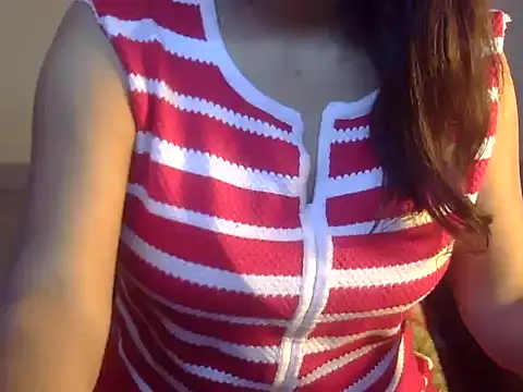 Snapshot of Lusty_Wife1 chatting on 12/25/24, 02:56 Lusty Wife1 online show from 12/25/24, 02:56