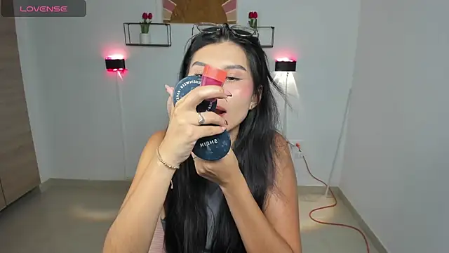 emily villamil online show from 02/27/26, 09:48