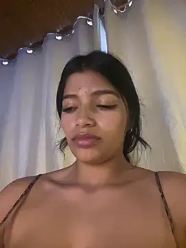 Snapshot of AgathaGeorgiou chatting on 11/26/25, 10:22 AgathaGeorgiou online show from 11/26/25, 10:22