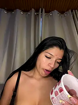 Snapshot of AgathaGeorgiou chatting on 11/27/25, 10:23 AgathaGeorgiou online show from 11/27/25, 10:23