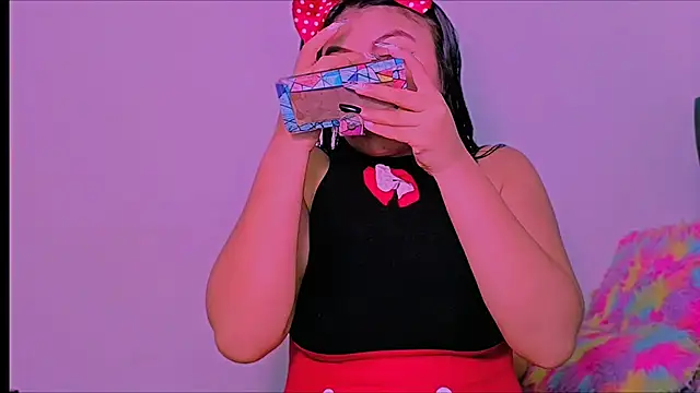 Snapshot of KathieBurning chatting on 12/06/24, 04:38 KathieBurning online show from 12/06/24, 04:38