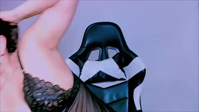 Snapshot of KathieBurning chatting on 01/22/25, 02:56 KathieBurning online show from 01/22/25, 02:56