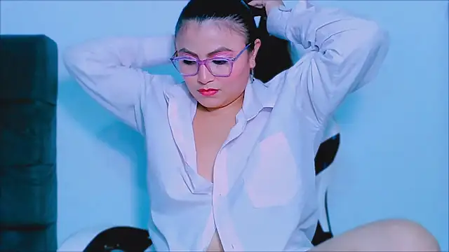 Snapshot of KathieBurning chatting on 02/12/25, 06:40 KathieBurning online show from 02/12/25, 06:40