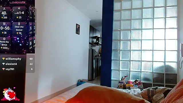 Snapshot of collette_beaufoy_ chatting on 12/01/24, 04:29 collette beaufoy  online show from 12/01/24, 04:29