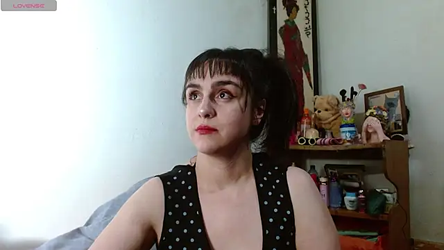 Snapshot of collette_beaufoy_ chatting on 10/19/25, 10:21 collette beaufoy  online show from 10/19/25, 10:21