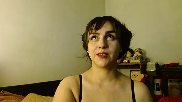 Snapshot of collette_beaufoy_ chatting on 02/08/26, 03:43 collette beaufoy online show from 02/08/26, 03:43