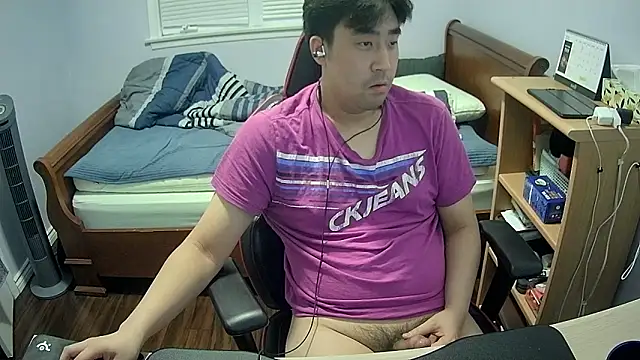 Snapshot of Koreanboy171 chatting on 03/10/26, 04:06 Koreanboy171 online show from 03/10/26, 04:06