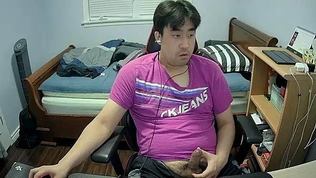 Snapshot of Koreanboy171 chatting on 03/18/26, 03:20 Koreanboy171 online show from 03/18/26, 03:20