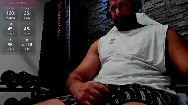 Snapshot of David_Big_Daddy chatting on 07/17/26, 06:57 David Big Daddy online show from 07/17/26, 06:57