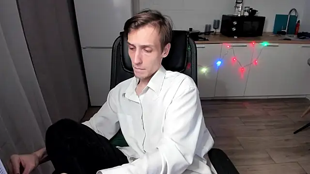 Snapshot of Rick_Reed chatting on 12/16/25, 12:15 Rick Reed online show from 12/16/25, 12:15