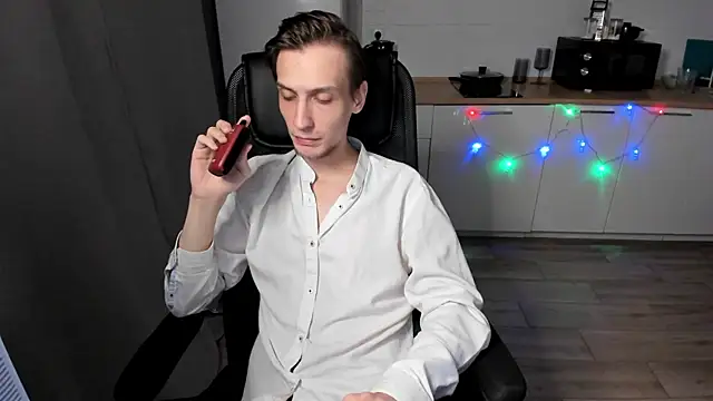 Snapshot of Rick_Reed chatting on 12/18/25, 10:38 Rick Reed online show from 12/18/25, 10:38