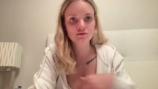 Snapshot of mariemelissah chatting on 12/23/24, 06:05 mariemelissah online show from 12/23/24, 06:05