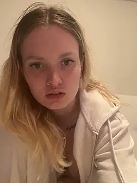 Snapshot of mariemelissah chatting on 03/02/25, 04:10 mariemelissah online show from 03/02/25, 04:10