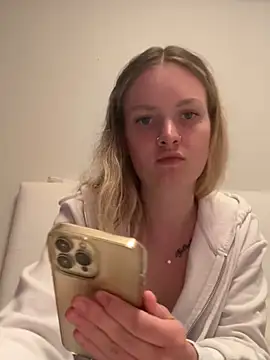 Snapshot of mariemelissah chatting on 03/05/25, 01:50 mariemelissah online show from 03/05/25, 01:50