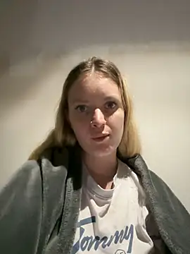 Snapshot of mariemelissah chatting on 03/15/25, 07:59 mariemelissah online show from 03/15/25, 07:59