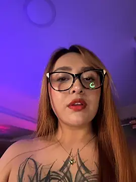 Snapshot of vanesaa_blake chatting on 12/19/25, 03:35 vanesaa blake online show from 12/19/25, 03:35