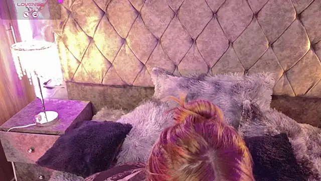 Snapshot of vanesaa_blake chatting on 04/11/26, 03:00 vanesaa blake online show from 04/11/26, 03:00