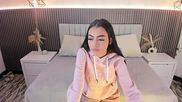 SHANONCLARK online show from 09/18/25, 07:05