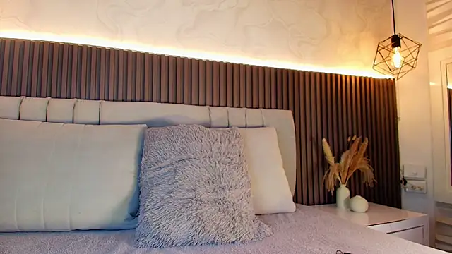 SHANONCLARK online show from 01/06/26, 07:17