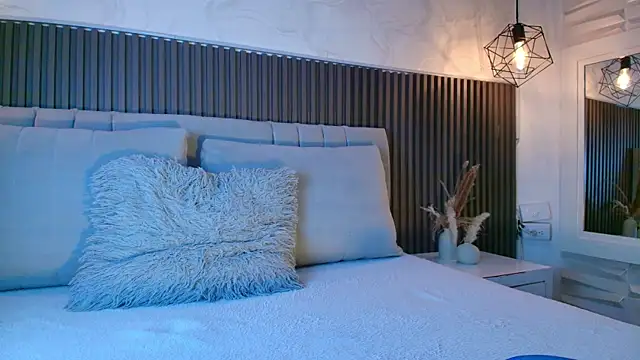 SHANONCLARK online show from 04/16/26, 07:03