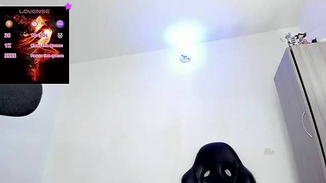 Aron Baylor online show from 11/12/25, 10:15