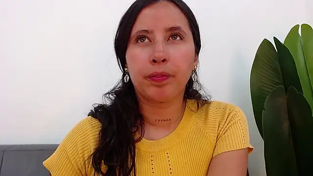 marthina thompsson online show from 01/15/25, 04:21