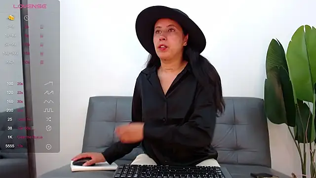 marthina thompsson online show from 01/16/25, 12:31