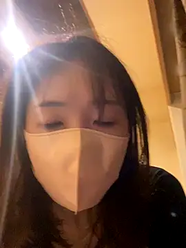 Snapshot of Love_me_Eri_ chatting on 11/11/25, 11:05 Love me Eri online show from 11/11/25, 11:05