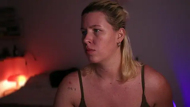 moonamii online show from 03/14/25, 07:01