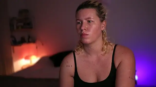 moonamii online show from 03/16/25, 06:34